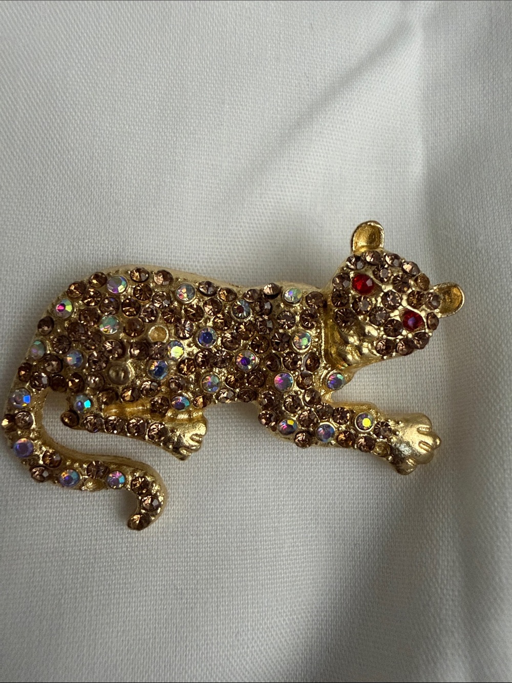 Gold Crystal Leopard Brooch - Sparkling Gold-tone Animal Pin